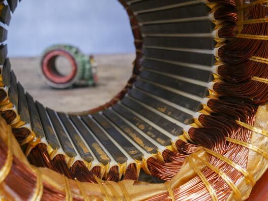 三相永磁同步電機工作原理（詳解電機工作原理及應用）