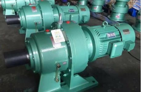 為什么單相電機(jī)要接運(yùn)行電容(詳解單相電機(jī)運(yùn)行電容的作用原理)