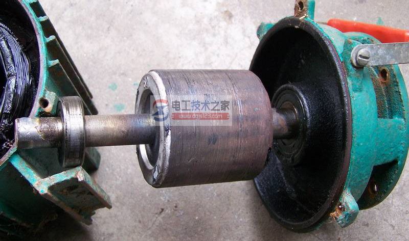 單相電容電動(dòng)機(jī)拆解圖片4