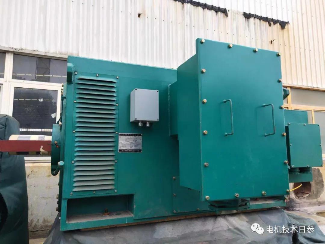 為什么高壓電機(jī)的接線盒足夠大？為什么連接螺栓要用絕緣瓷瓶隔開？